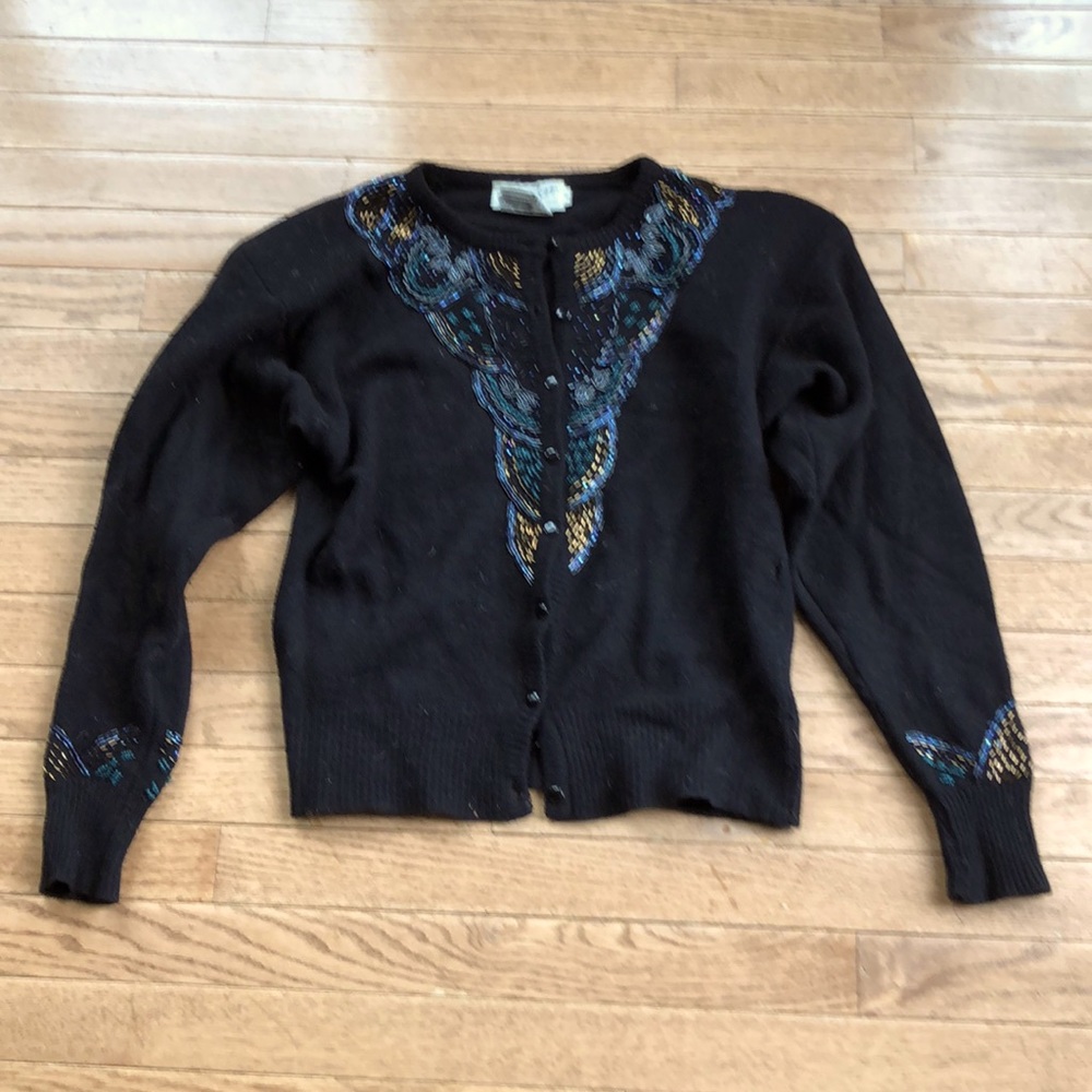 Button up sweater - Picture 1 of 3